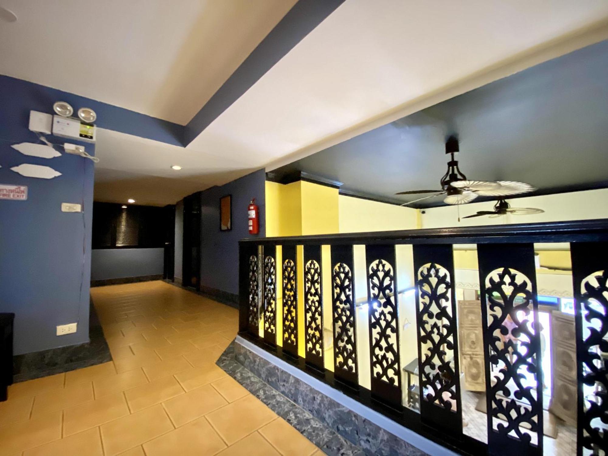 Beachwalk Minotel Patong Exterior foto