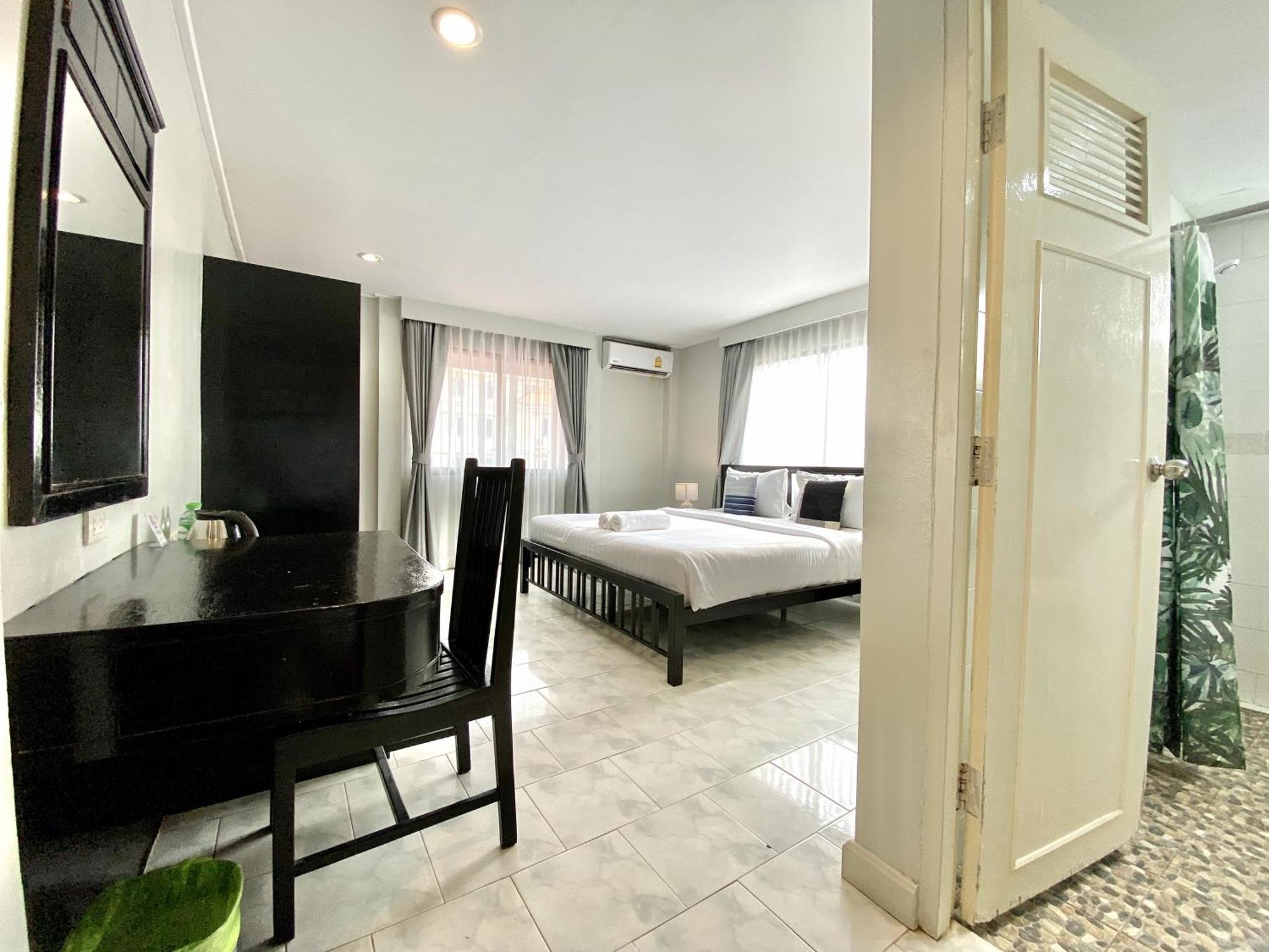 Beachwalk Minotel Patong Exterior foto