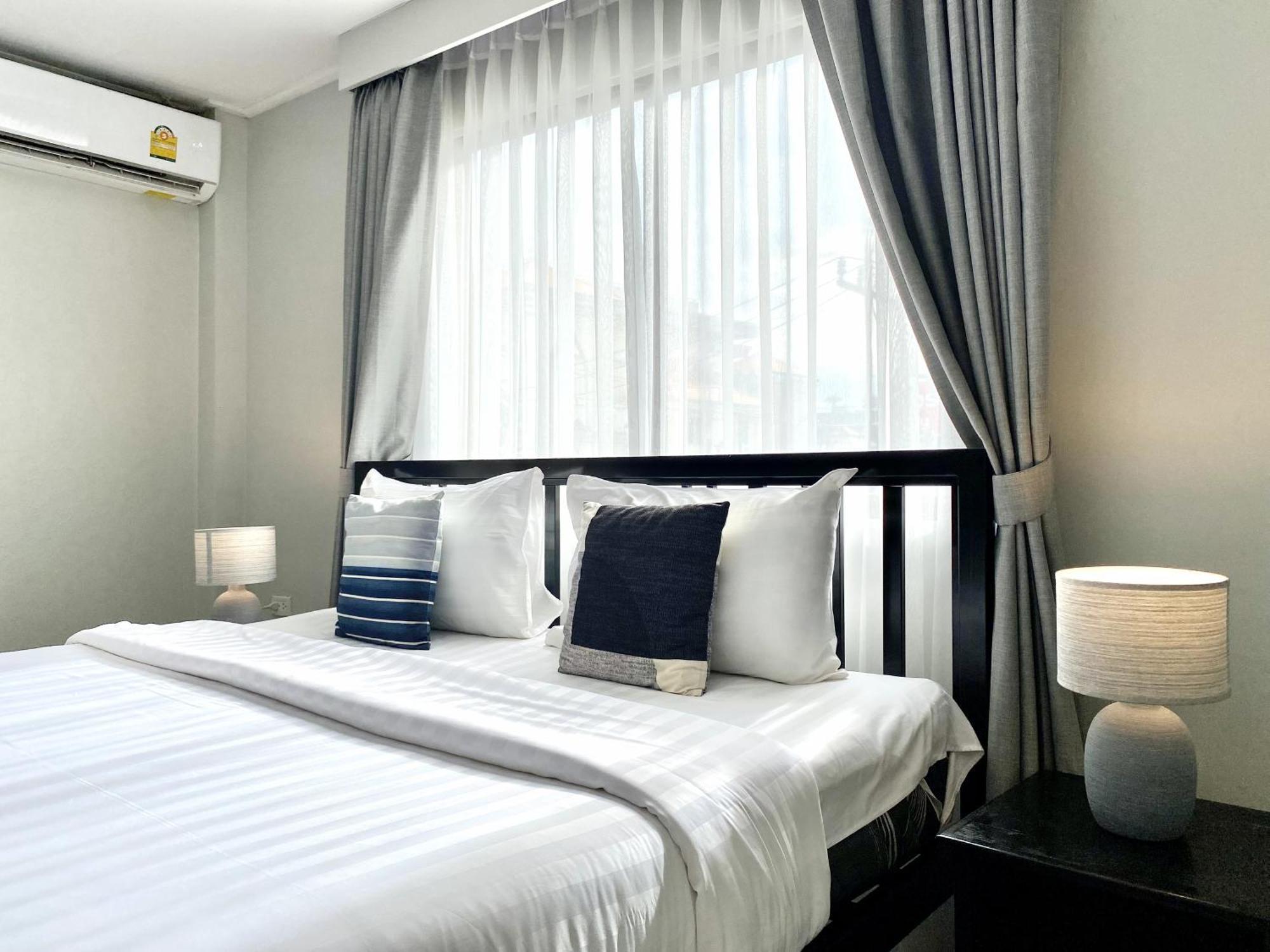 Beachwalk Minotel Patong Exterior foto