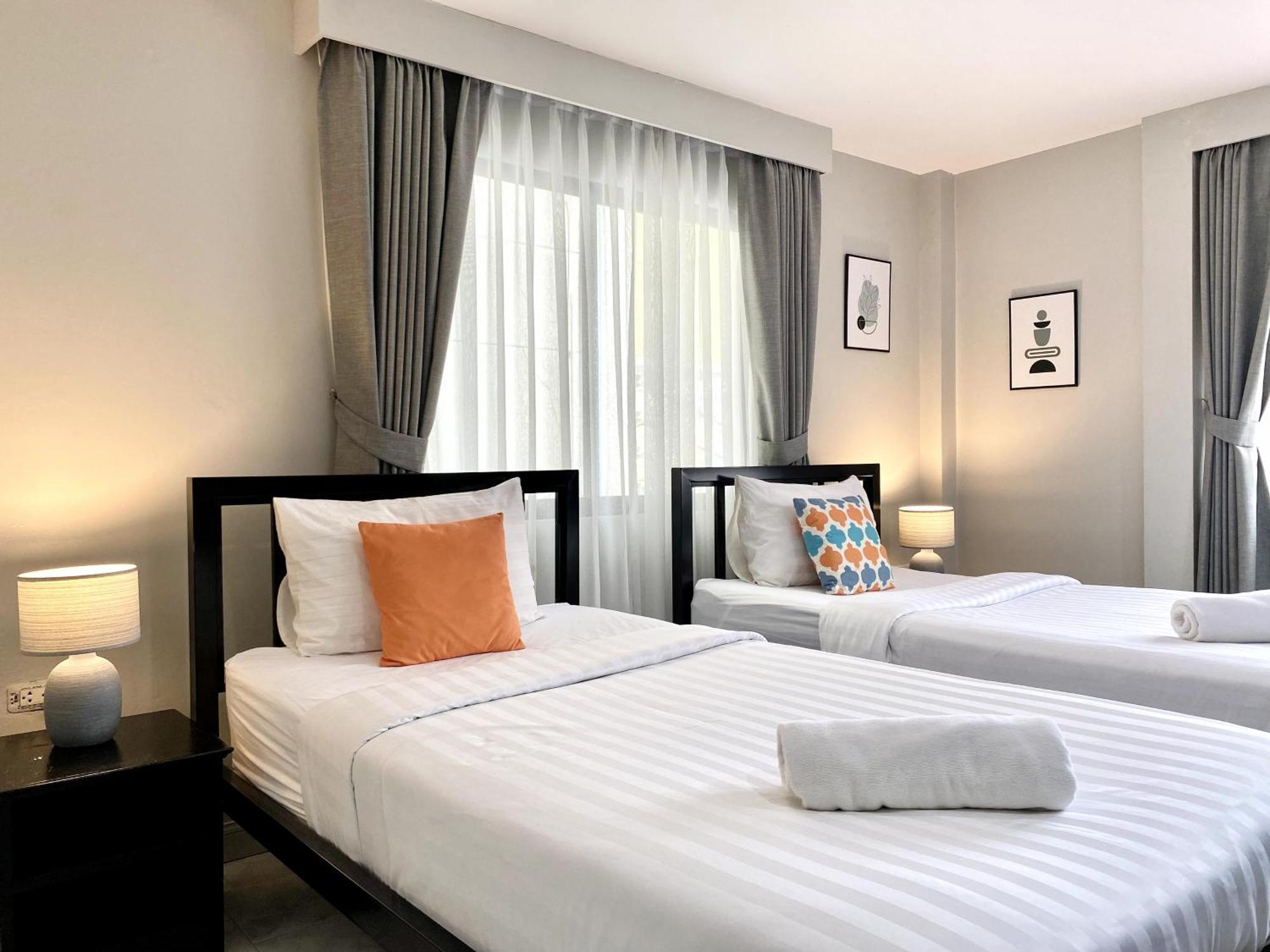 Beachwalk Minotel Patong Exterior foto