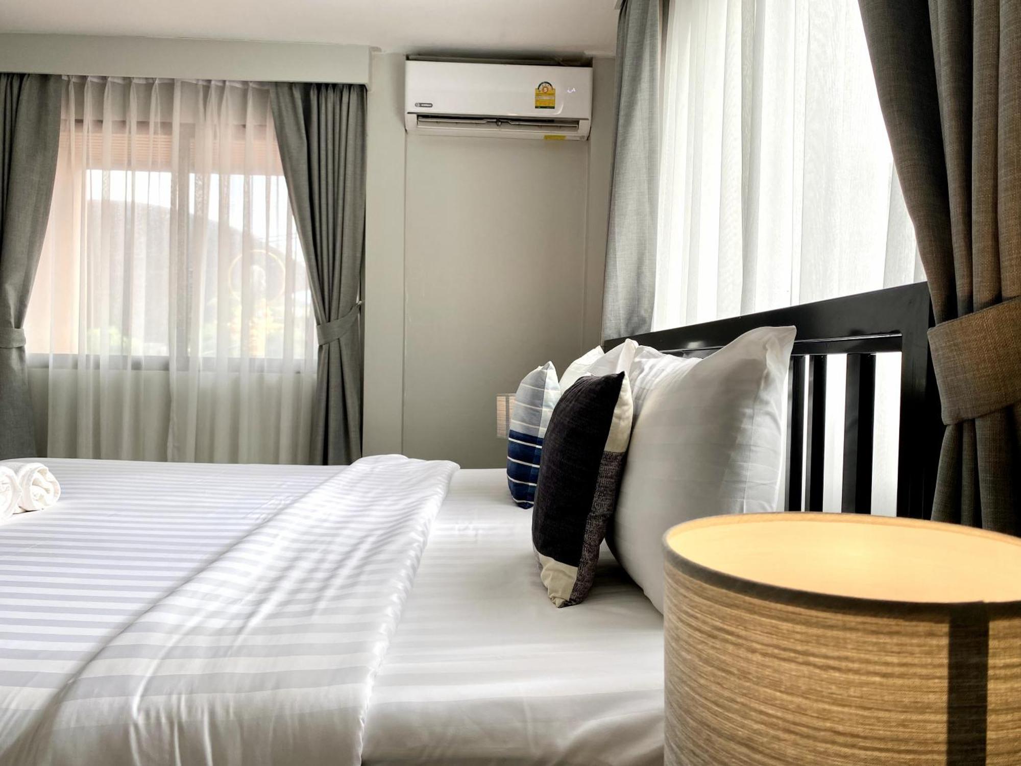 Beachwalk Minotel Patong Exterior foto