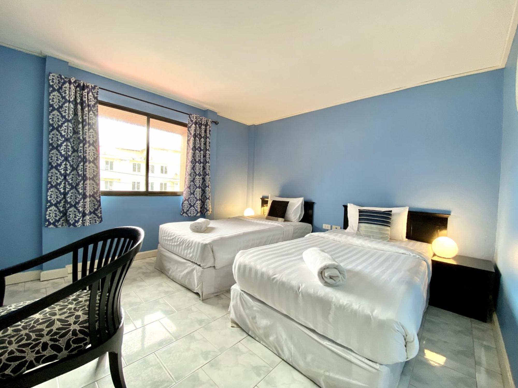 Beachwalk Minotel Patong Exterior foto