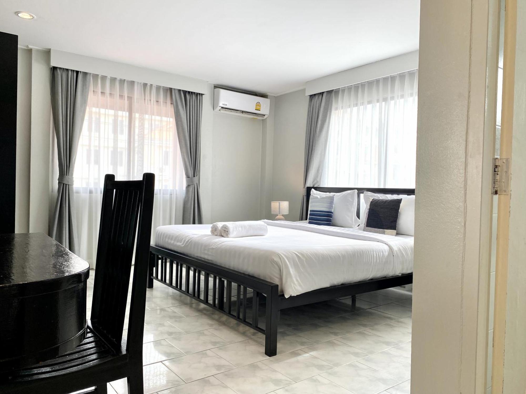Beachwalk Minotel Patong Exterior foto